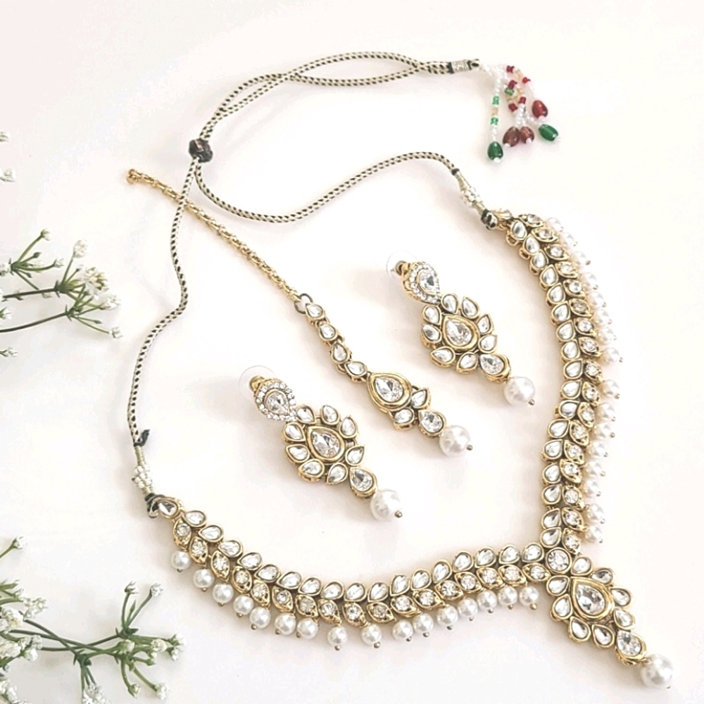 Necklace Set NIB